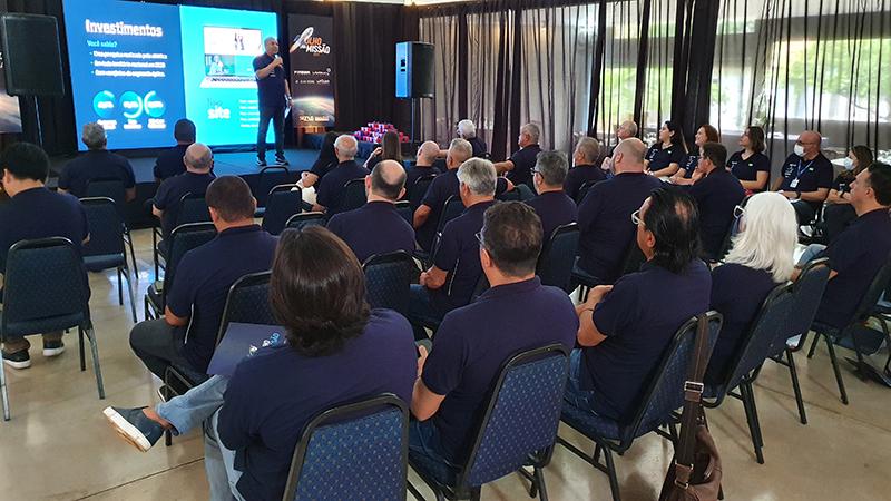 Signus lança novas coleções e campanhas publicitárias em evento com representantes comerciais Signus lança novas coleções e campanhas publicitárias em evento com representantes comerciais